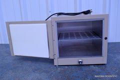 SYBRON THERMOLYNE TYPE 142300 INCUBATOR MODEL 142325