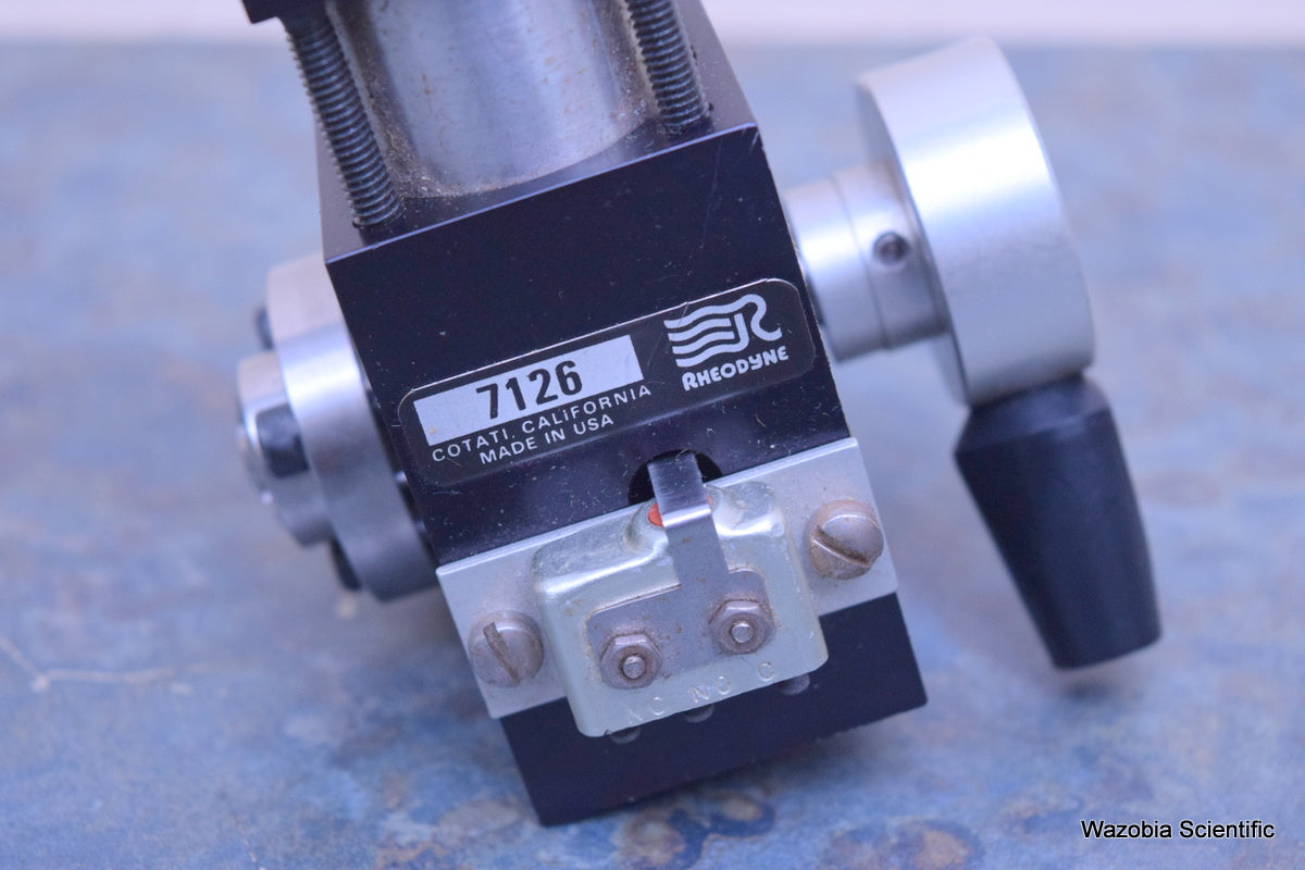 RHEODYNE 7126 SAMPLE INJECTOR