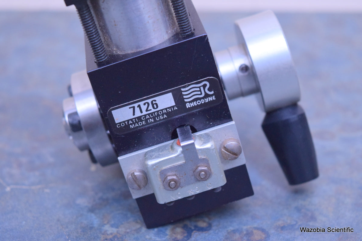 RHEODYNE 7126 SAMPLE INJECTOR