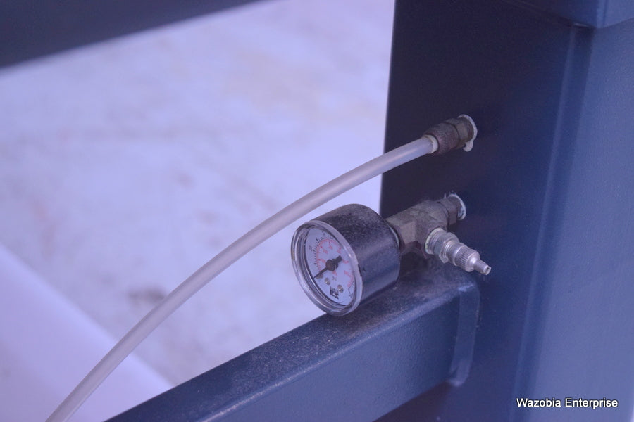 KINETIC SYSTEMS VIBRAPLANE ISOLATION AIR SUSPENSION TABLE MODEL 1201-02-12
