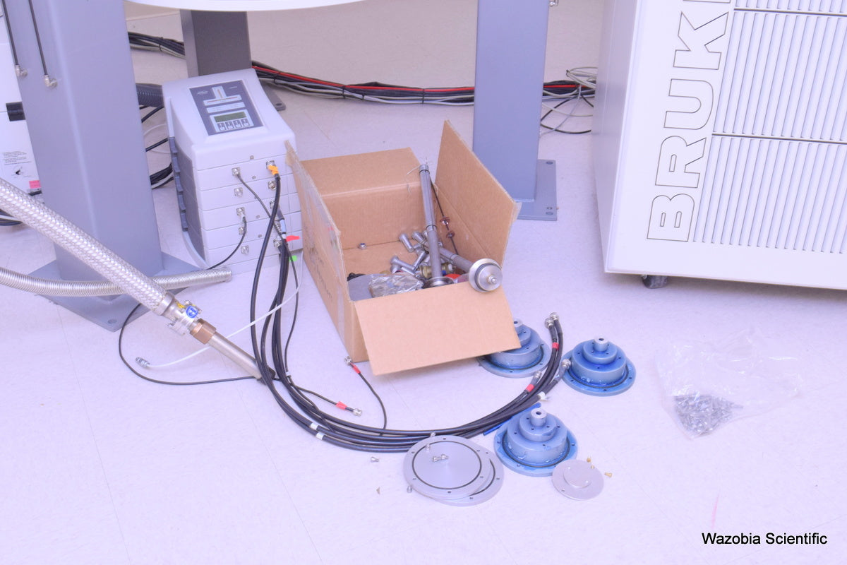 BRUKER 600 NMR ULTRASHIELD SPECTROMETER NUCLEAR MAGNETIC RESONANCE W/ MANUALS