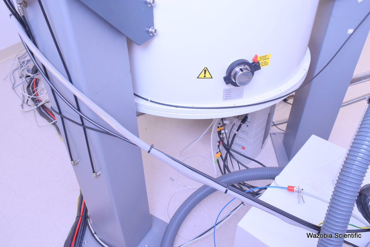 BRUKER 600 NMR ULTRASHIELD SPECTROMETER NUCLEAR MAGNETIC RESONANCE W/ MANUALS