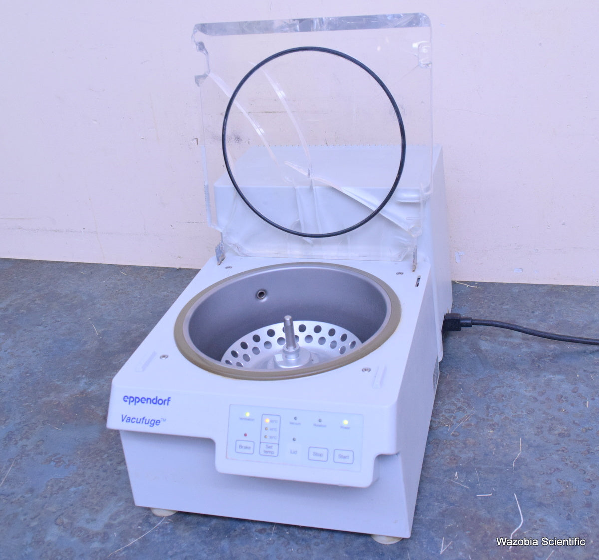 EPPENDORF VACUFUGE 5301 CONCENTRATOR CENTRIFUGE  WITH F 45-48-11 ROTOR