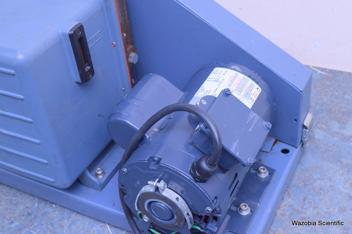 WELCH 1402 SERIES DUOSEAL VACUUM PUMP LABORATORY PUMP  1/2 HP