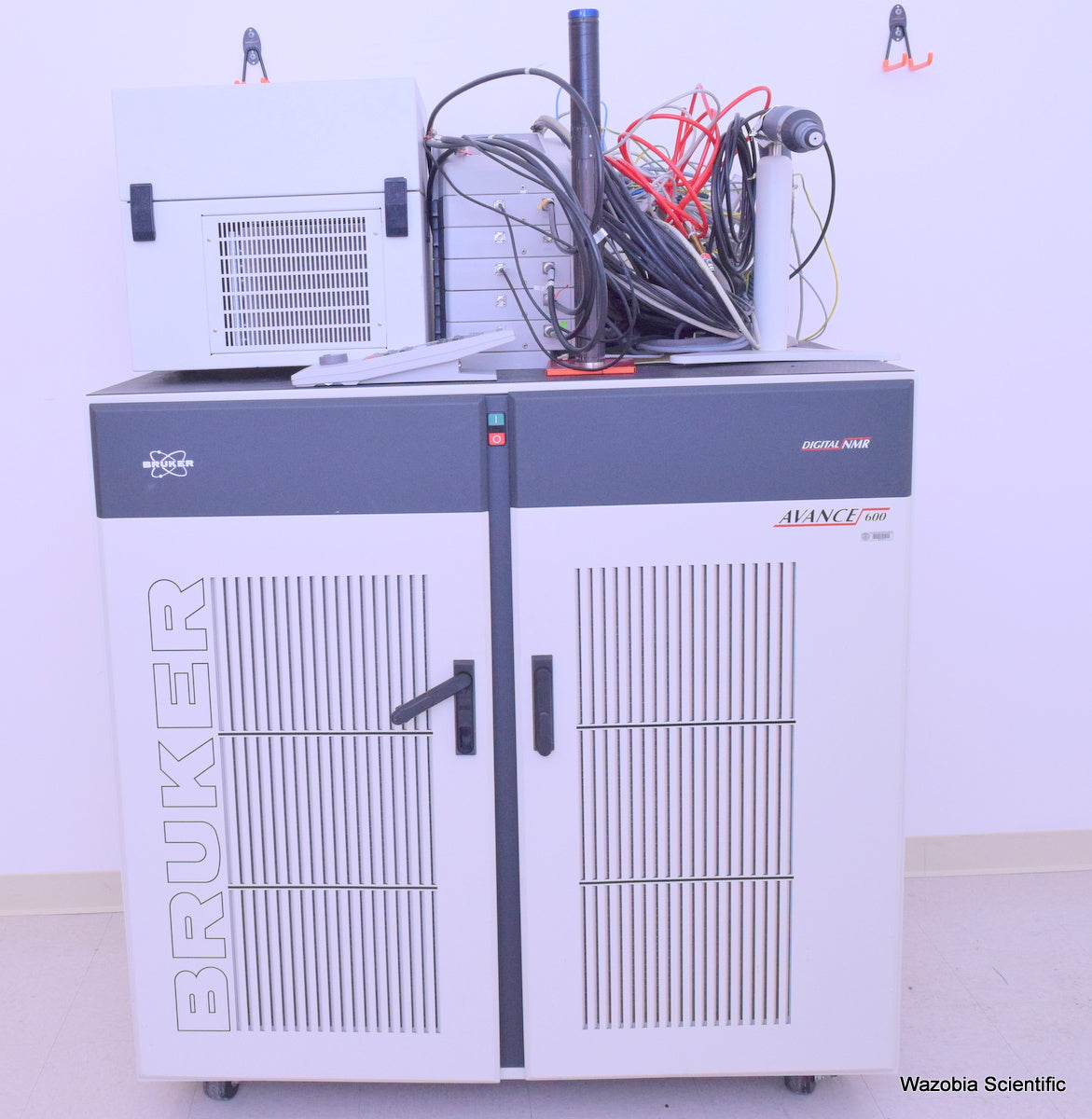 BRUKER DIGITAL NMR AVANCE 600 CONSOLE BVT 3000 BLAX500 BLAXH300/50 BLAX300