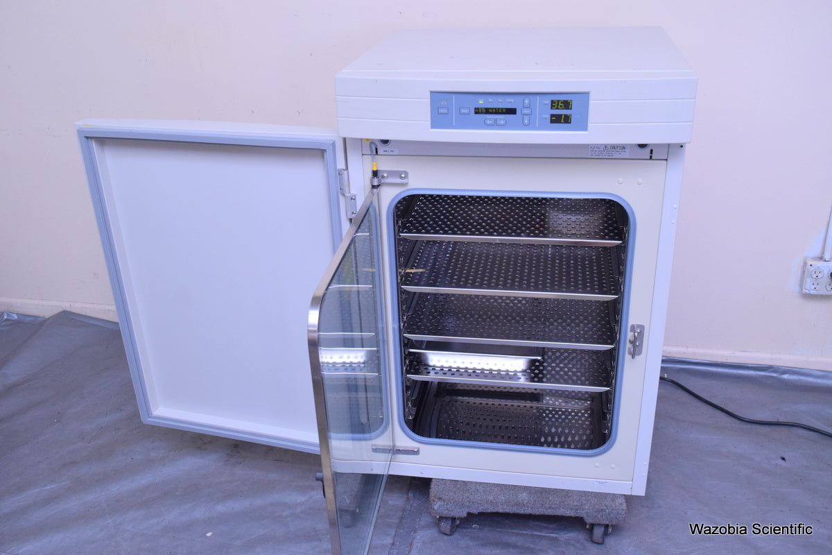 FORMA SCIENTIFIC  3110 CO2 WATER JACKETED LABORATORY INCUBATOR