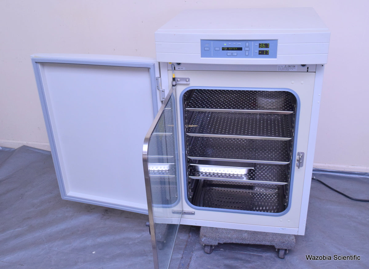 FORMA SCIENTIFIC  3110 CO2 WATER JACKETED LABORATORY INCUBATOR