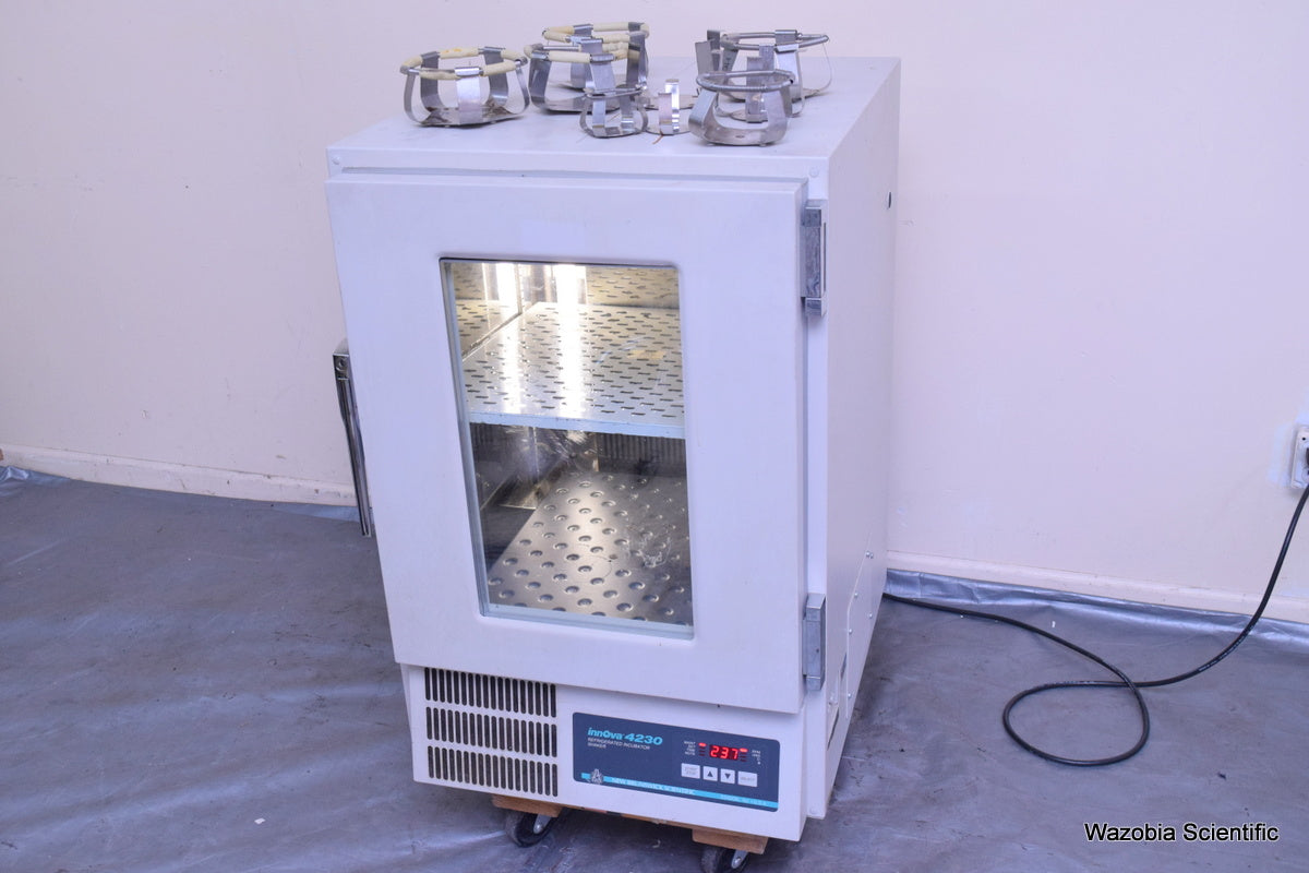 NEW BRUNSWICK SCIENTIFIC INNOVA 4230 REFRIGERATED INCUBATOR SHAKER M1233-0000