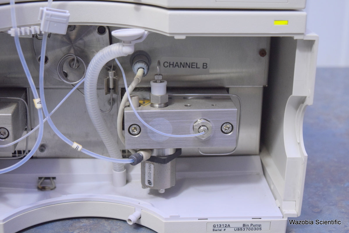 AGILENT HP 1100 SERIES HPLC G1312A BINARY PUMP AND SAMPLE TRAY