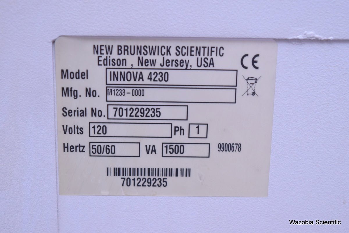 NEW BRUNSWICK SCIENTIFIC INNOVA 4230 REFRIGERATED INCUBATOR SHAKER M1233-0000