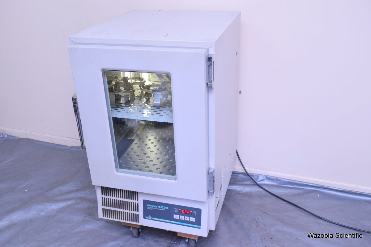 NEW BRUNSWICK SCIENTIFIC INNOVA 4230 REFRIGERATED INCUBATOR SHAKER M1233-0000