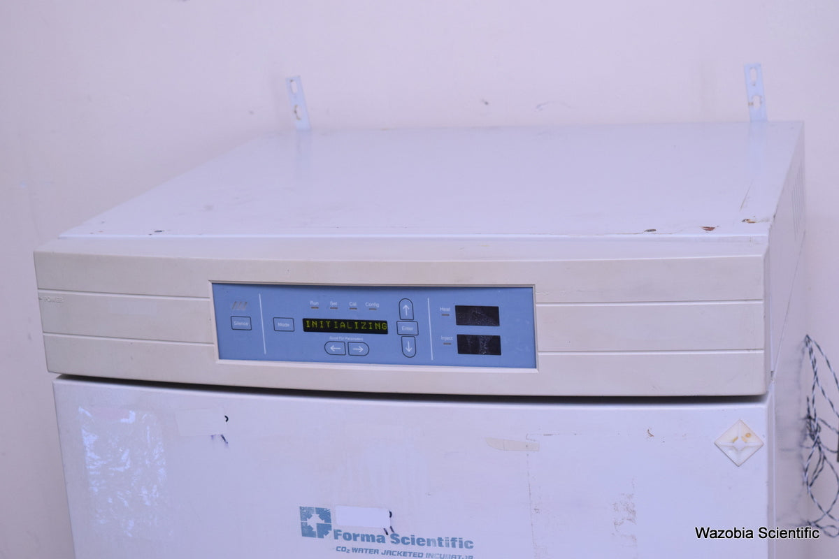 FORMA SCIENTIFIC MODEL 3110 CO2 WATER JACKETED LABORATORY INCUBATOR