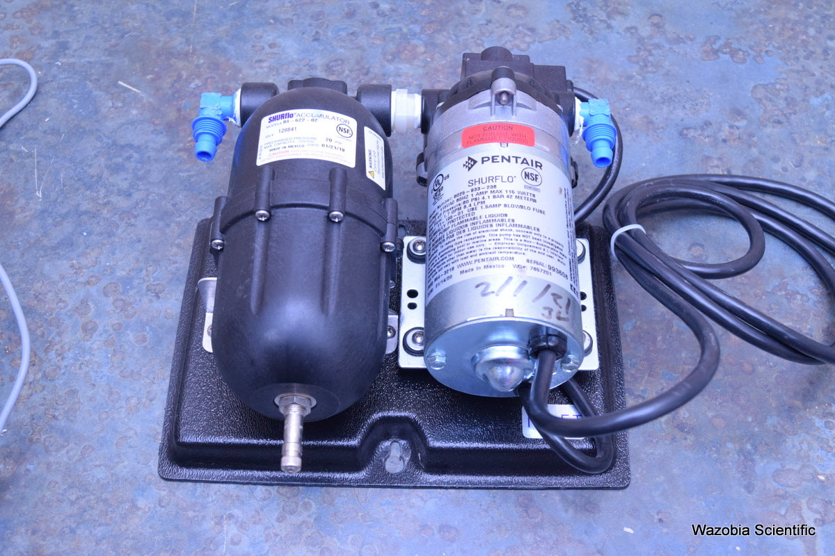 MILLIPORE ELIX 15 WATER PURIFICATION SYSTEM ZRX0015T0 WITH TANK 60 LITER PE TANK