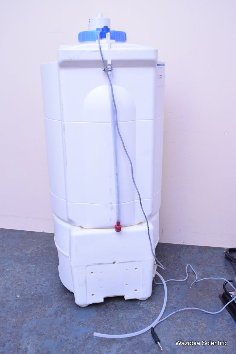 MILLIPORE ELIX 15 WATER PURIFICATION SYSTEM ZRX0015T0 WITH TANK 60 LITER PE TANK