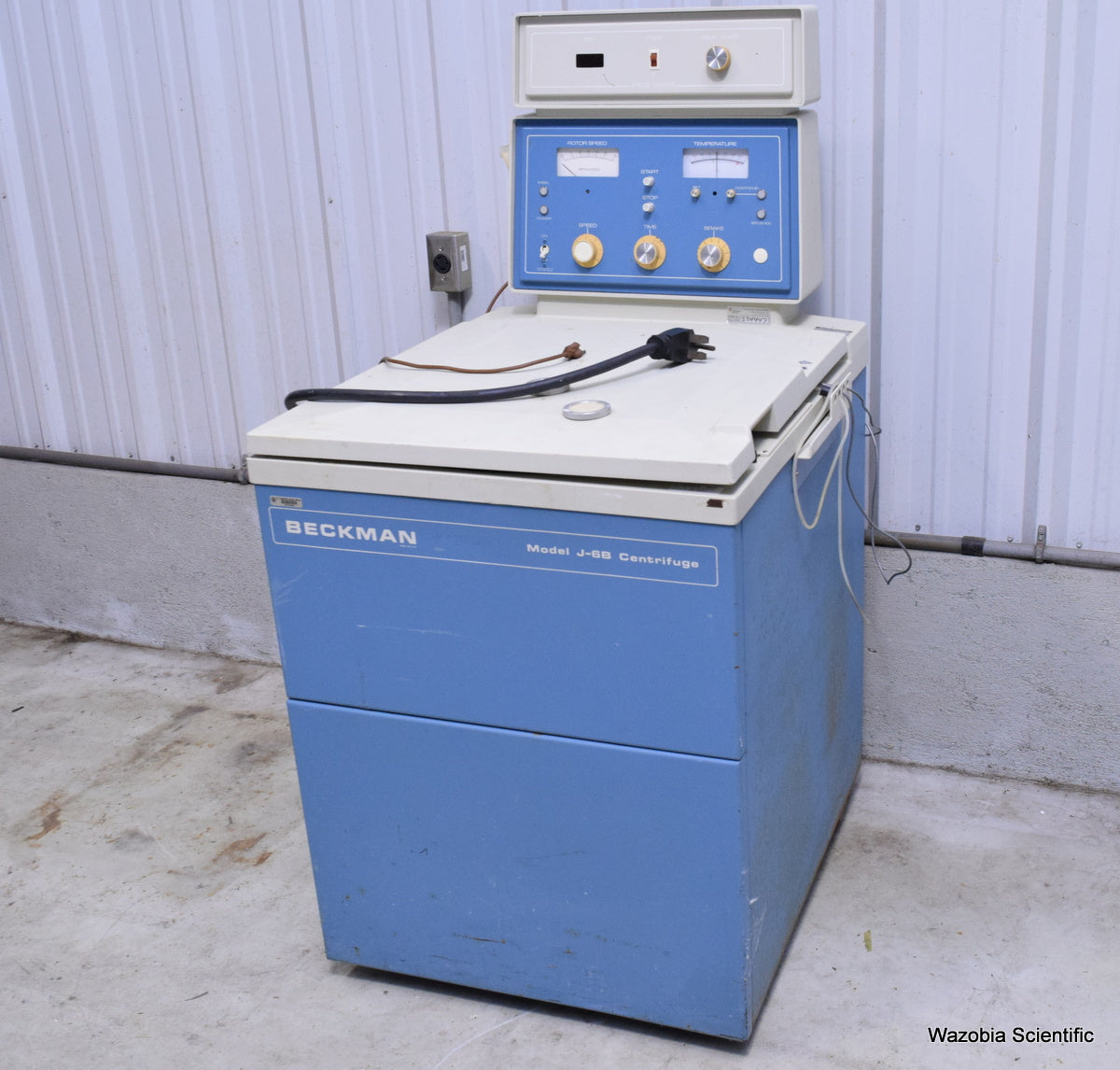 BECKMAN MODEL J-6B HIGH SPEED CENTRIFUGE