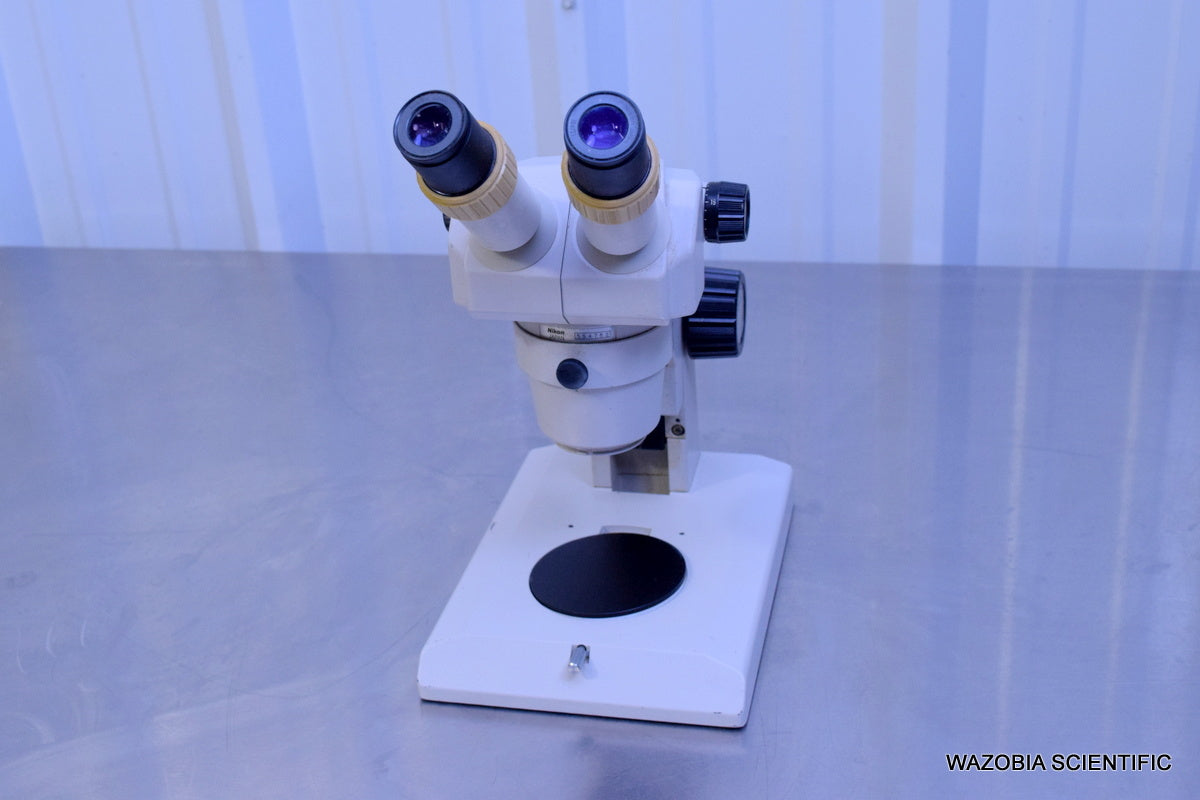 NIKON SMZ-1B STEREO ZOOM BINOCULAR MICROSCOPE WITH 10X/21 OCULARS