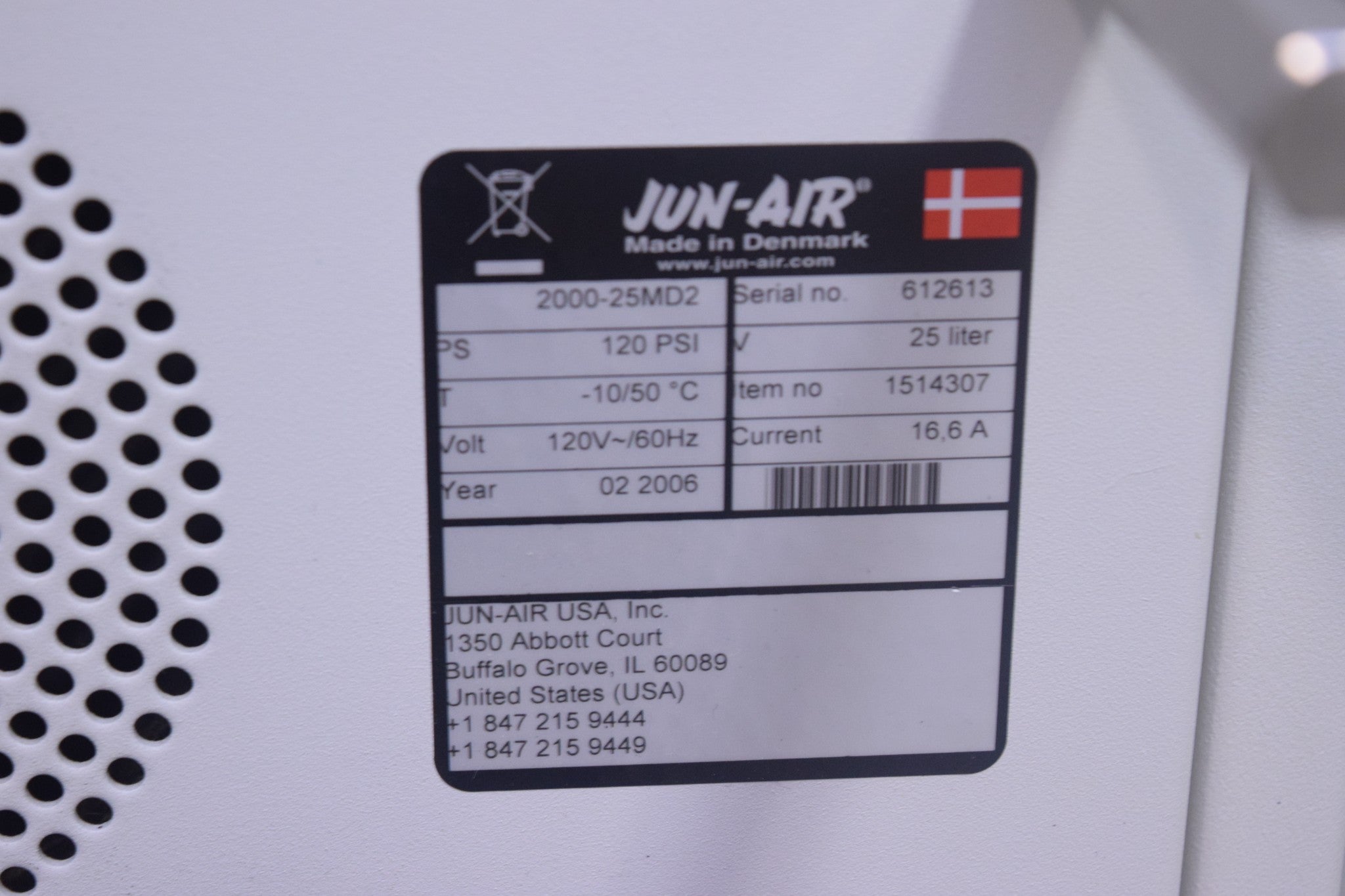 JUN-AIR 2000-25MD2 OIL-LESS PISTON AIR COMPRESSOR