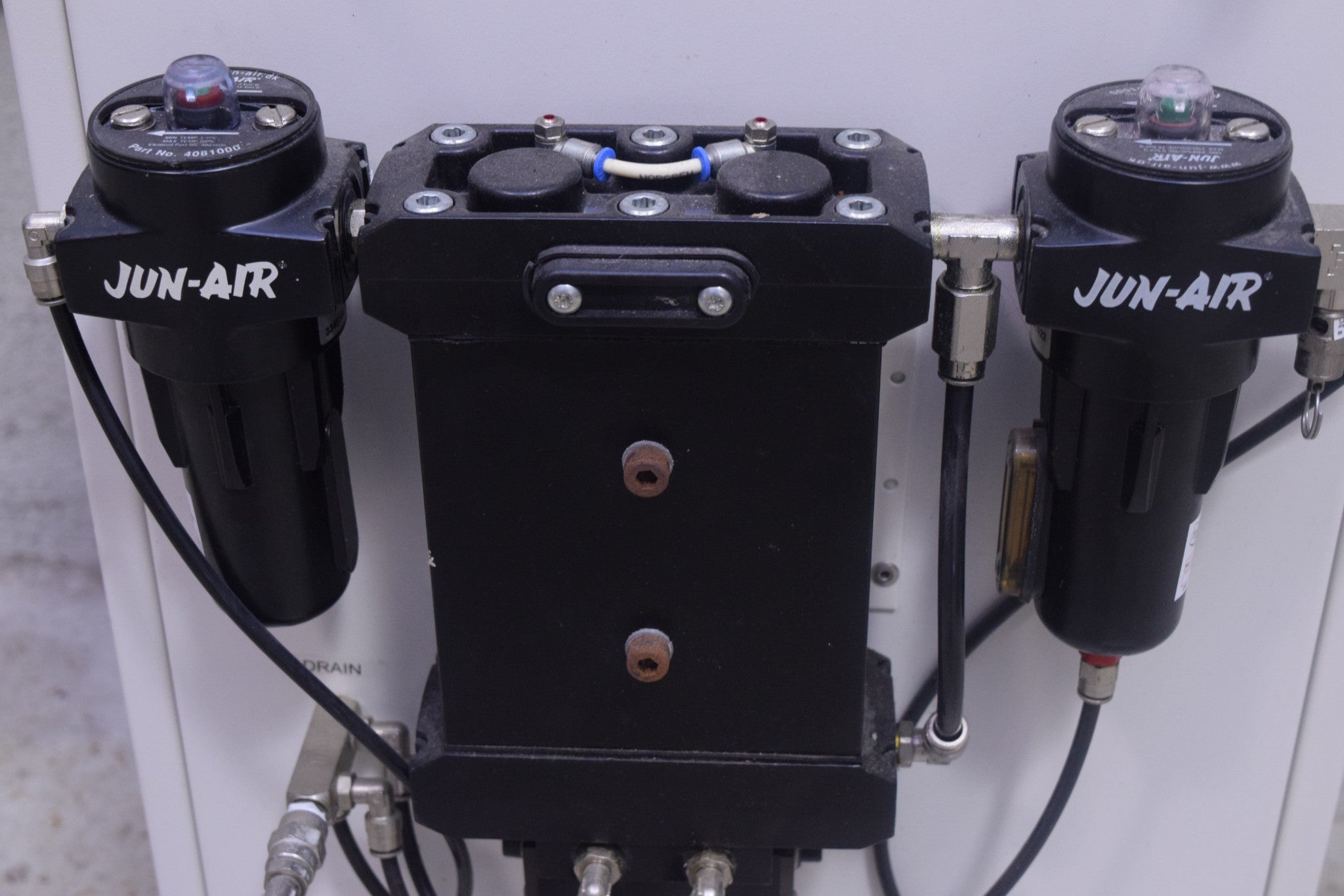 JUN-AIR 2000-25MD2 OIL-LESS PISTON AIR COMPRESSOR