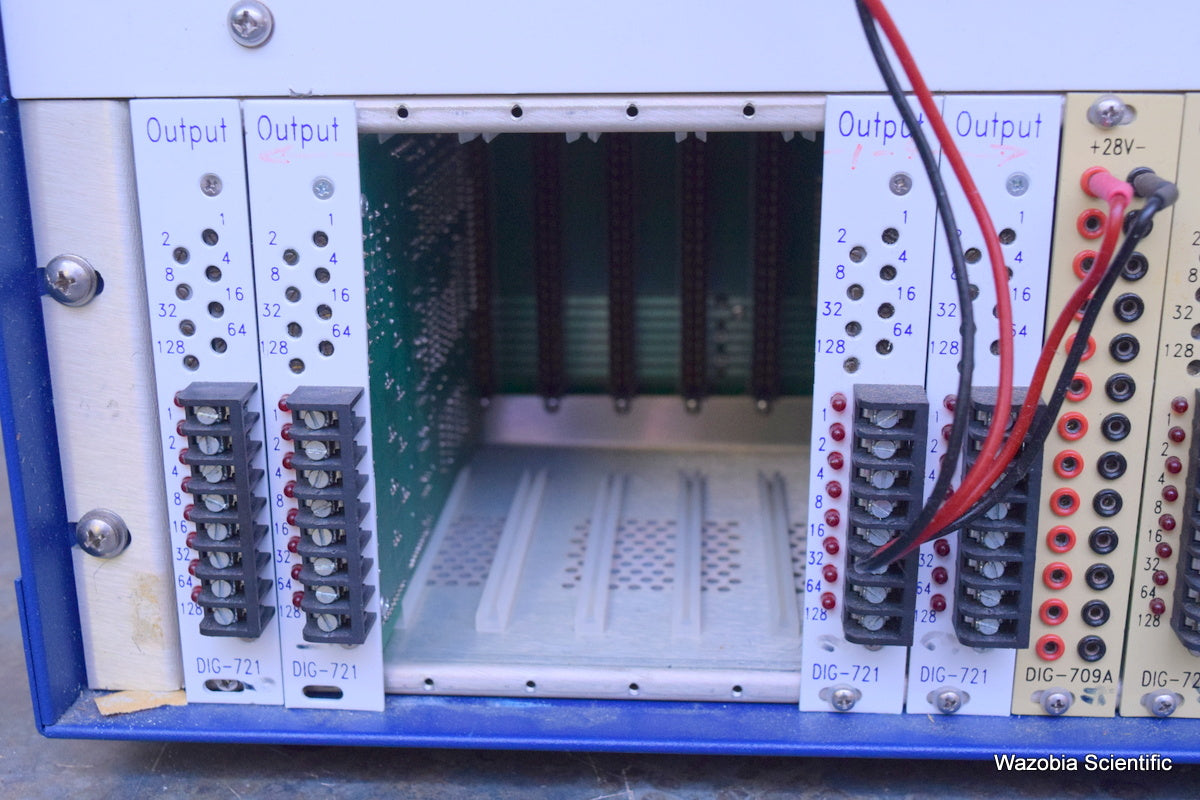 MED ASSOCIATES SG-502 DIG-720 DIG-709A R/M INTERFACE CABINET SG-6010