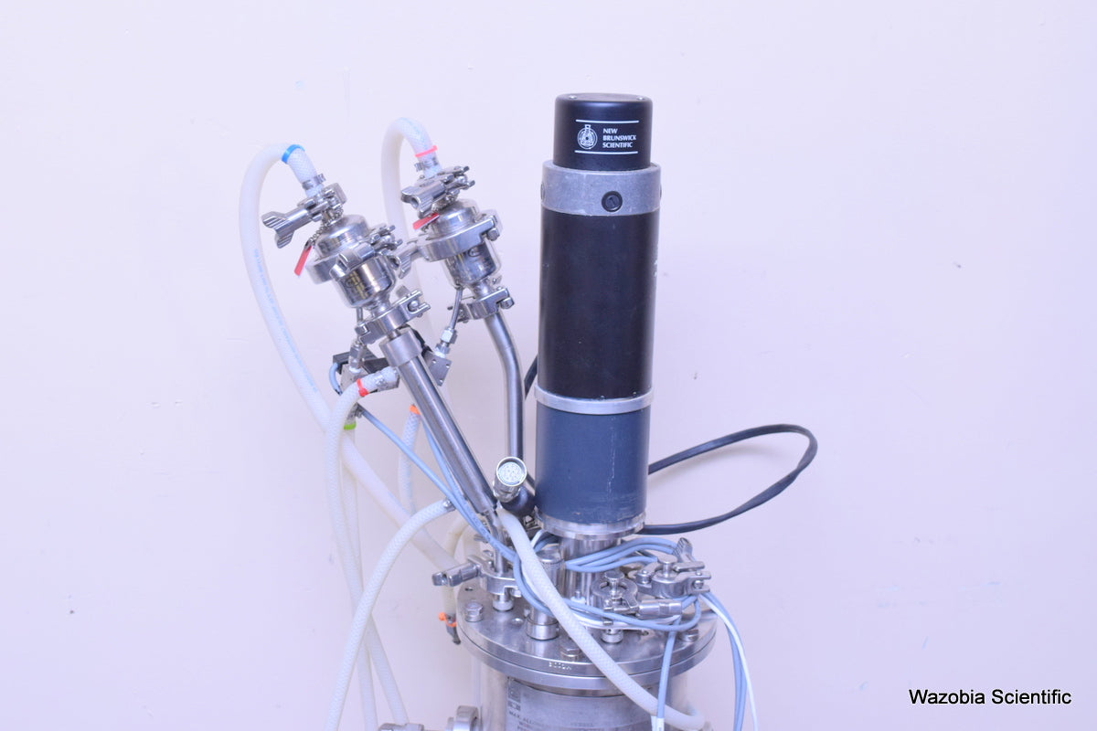 NEW BRUNSWICK STAINLESS STEEL INDUSTRIAL FERMENTOR BIOREACTOR VESSEL