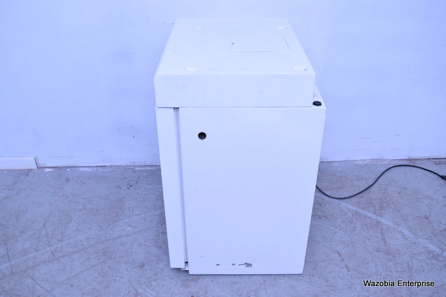 CEDCO CO2 WATER JACKETED INCUBATOR MODEL 1400