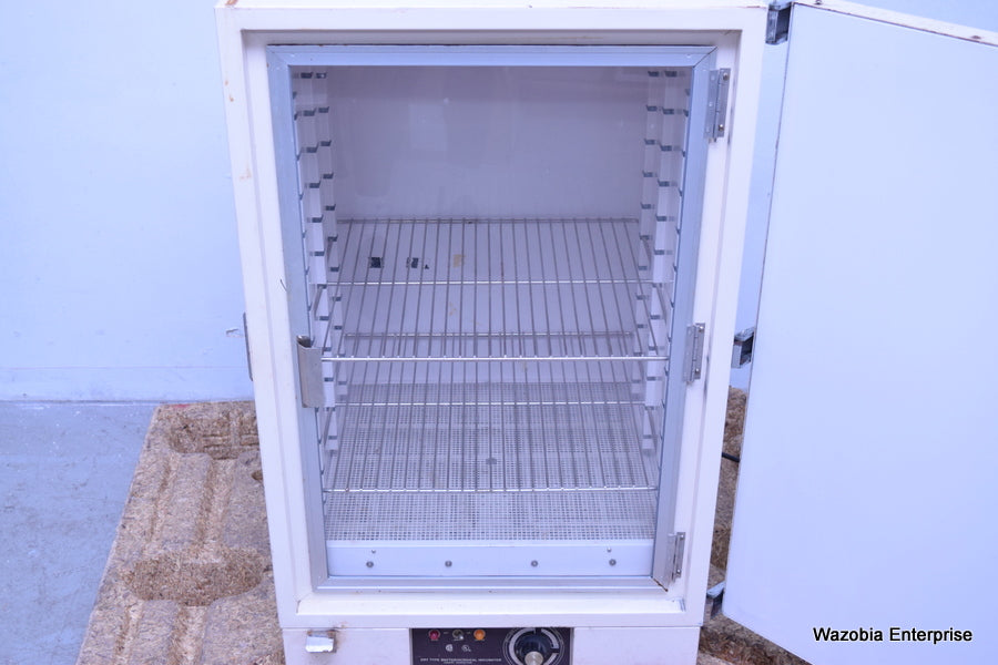 BLUE M DRY TYPE BACTERIOLOGICAL INCUBATOR GRAVITY CONVECTION MODEL 200A 200 A