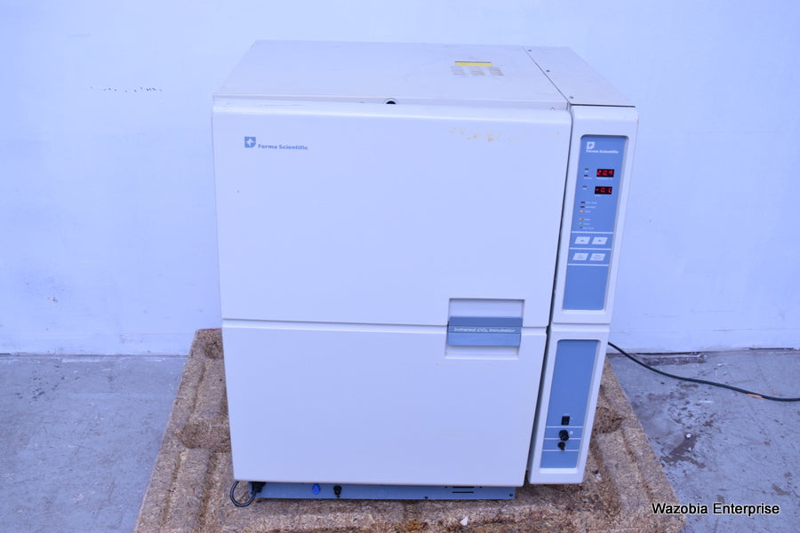 FORMA SCIENTIFIC INFRARED CO2 WATER JACKETED INCUBATOR MODEL 3193