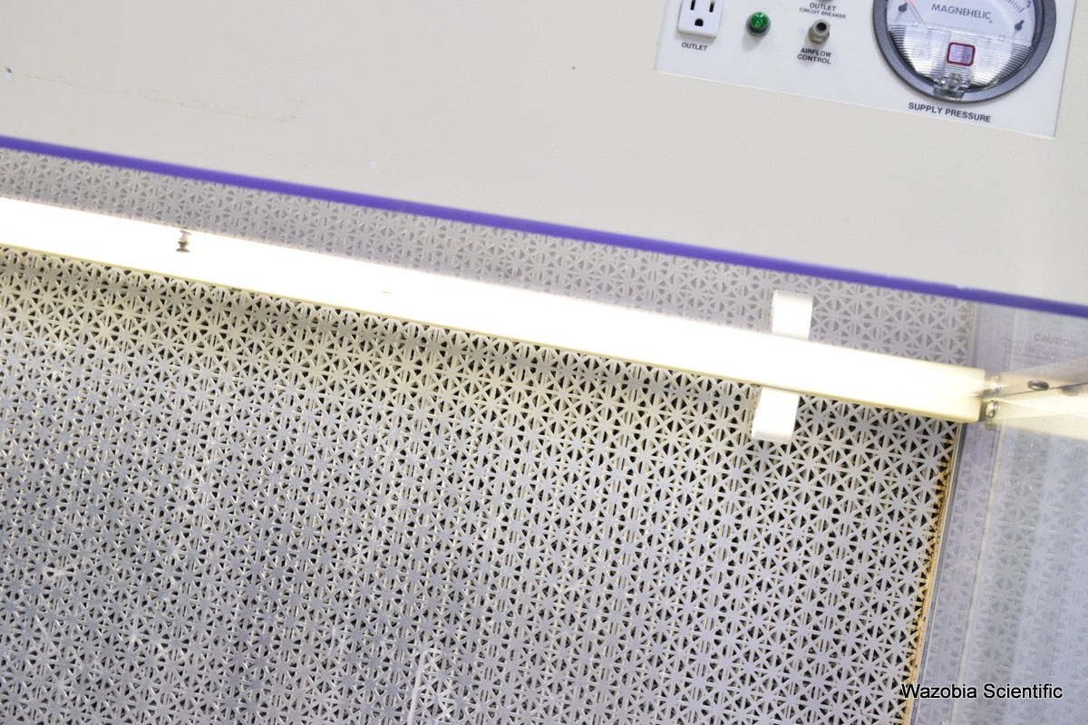 NUAIRE LAMINAR FLOW PRODUCTS FUME HOOD MODEL  NU-201-430