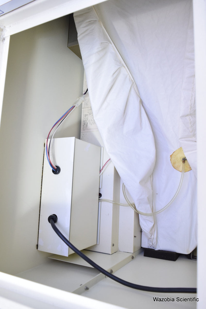 NUAIRE LAMINAR FLOW PRODUCTS FUME HOOD MODEL  NU-201-430