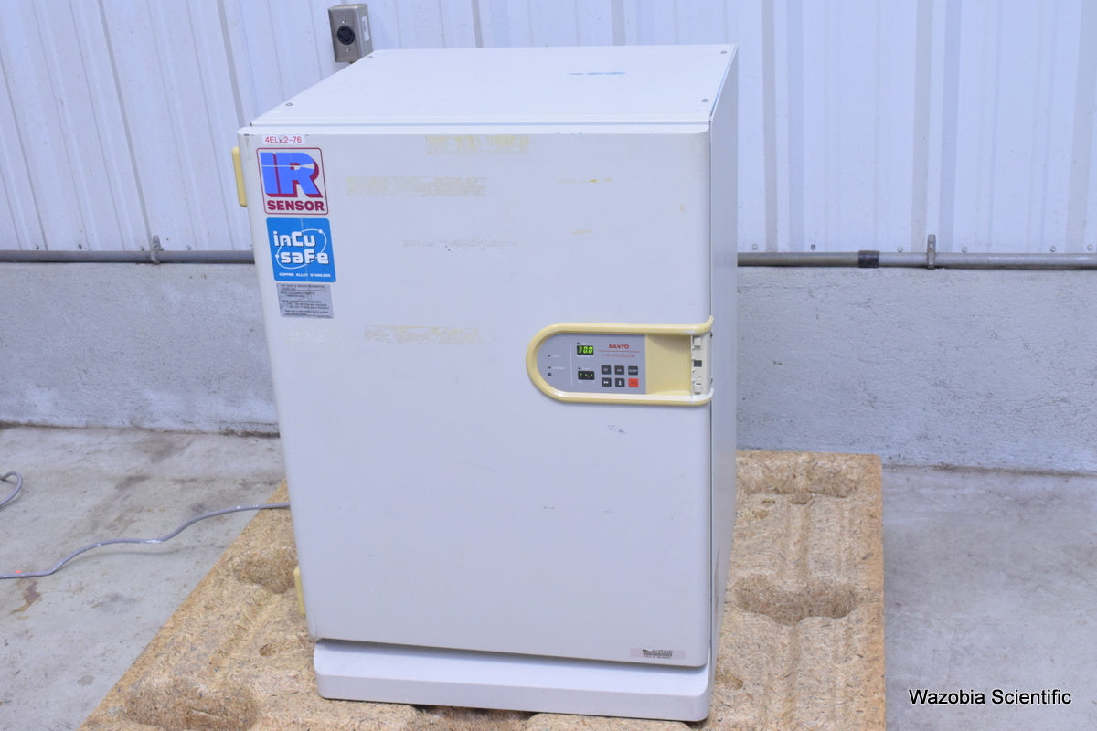 SANYO CO2 INCUBATOR MCO-17AIC 17 AIC