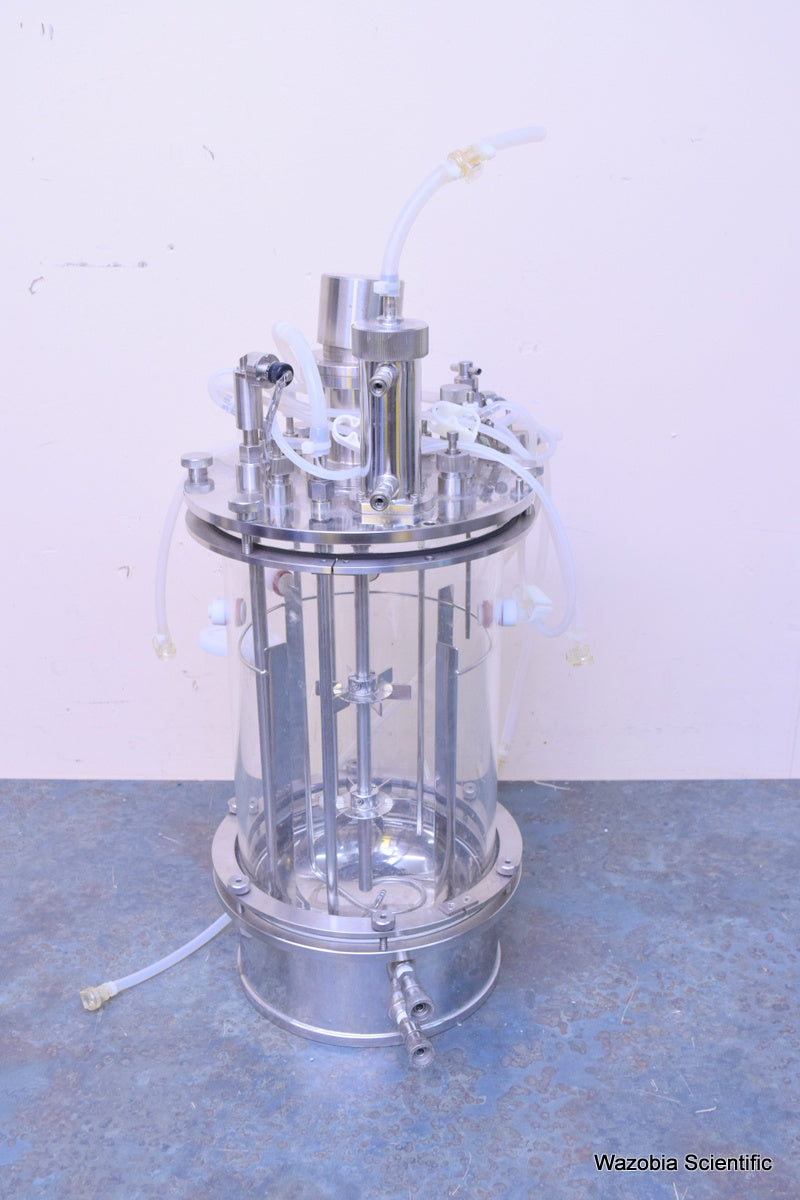 NEW BRUNSWICK SCIENTIFIC  BIOFLO 3000 BATCH CONTINUOUS BIOREACTOR M1227-1007