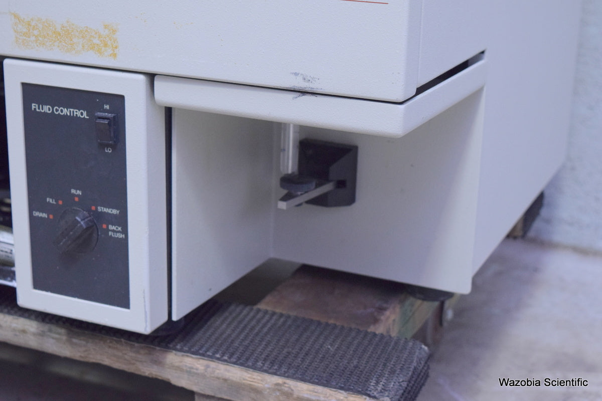 BD BECTON DICKINSON FACSCAN FLUORESCENCE ACTIVATED CELL ANALYZER WITH DETECTORS