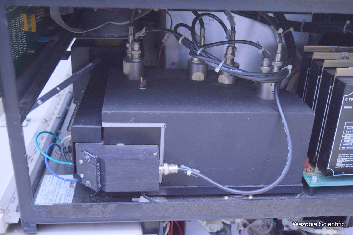 BD BECTON DICKINSON FACSCAN FLUORESCENCE ACTIVATED CELL ANALYZER WITH DETECTORS