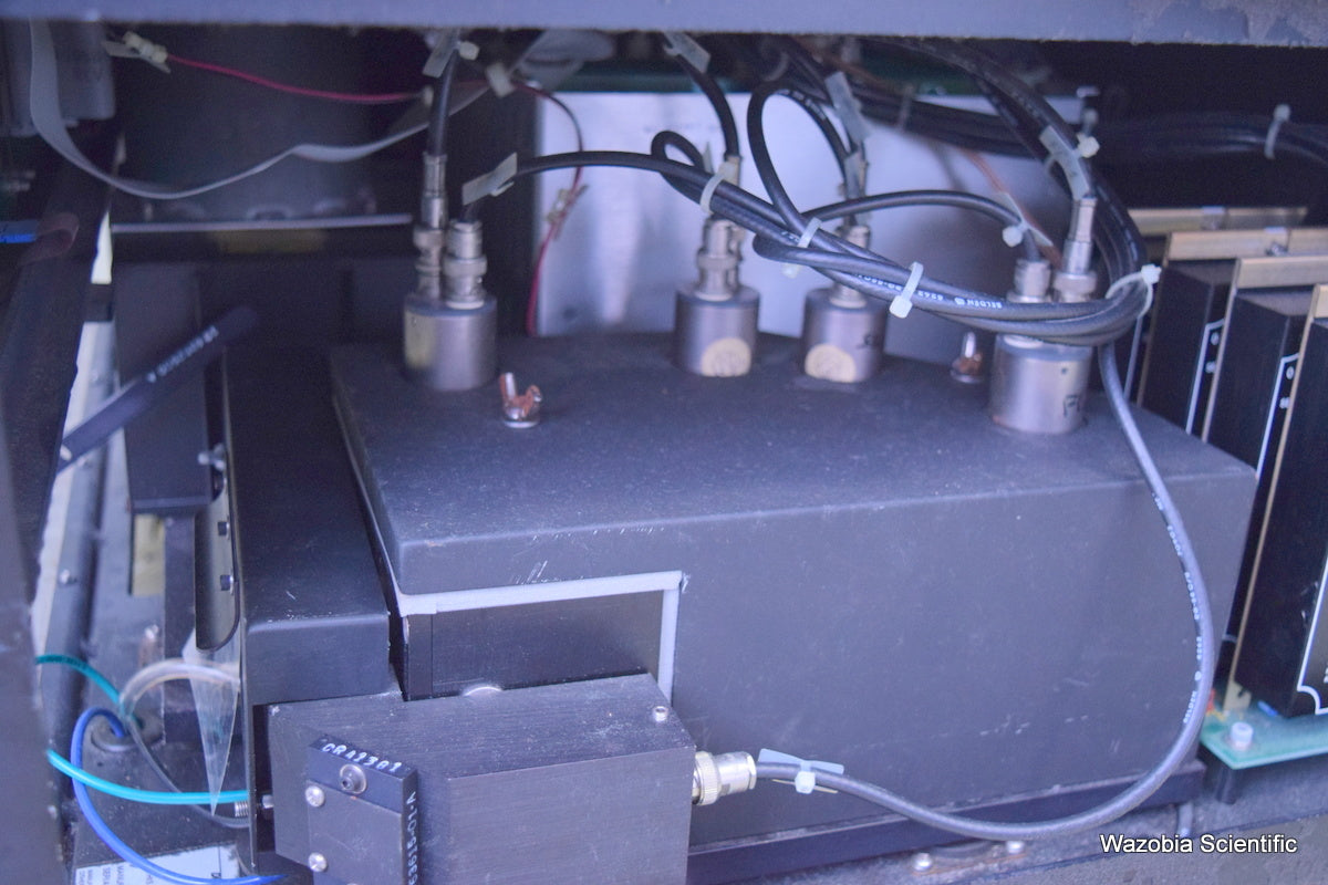 BD BECTON DICKINSON FACSCAN FLUORESCENCE ACTIVATED CELL ANALYZER WITH DETECTORS