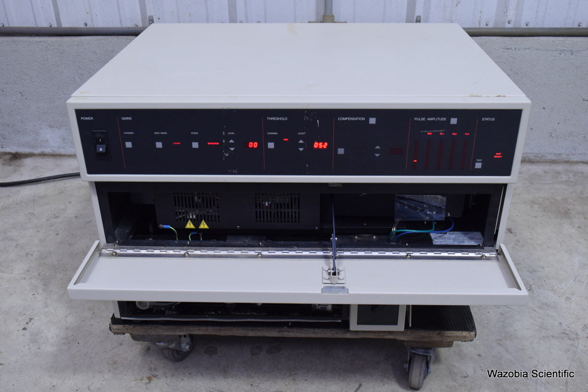 BD BECTON DICKINSON FACSCAN FLUORESCENCE ACTIVATED CELL ANALYZER WITH DETECTORS