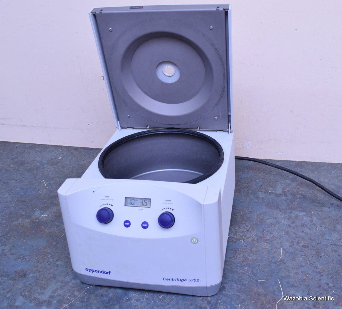 EPPENDORF 5072 LABORATORY CENTRIFUGE
