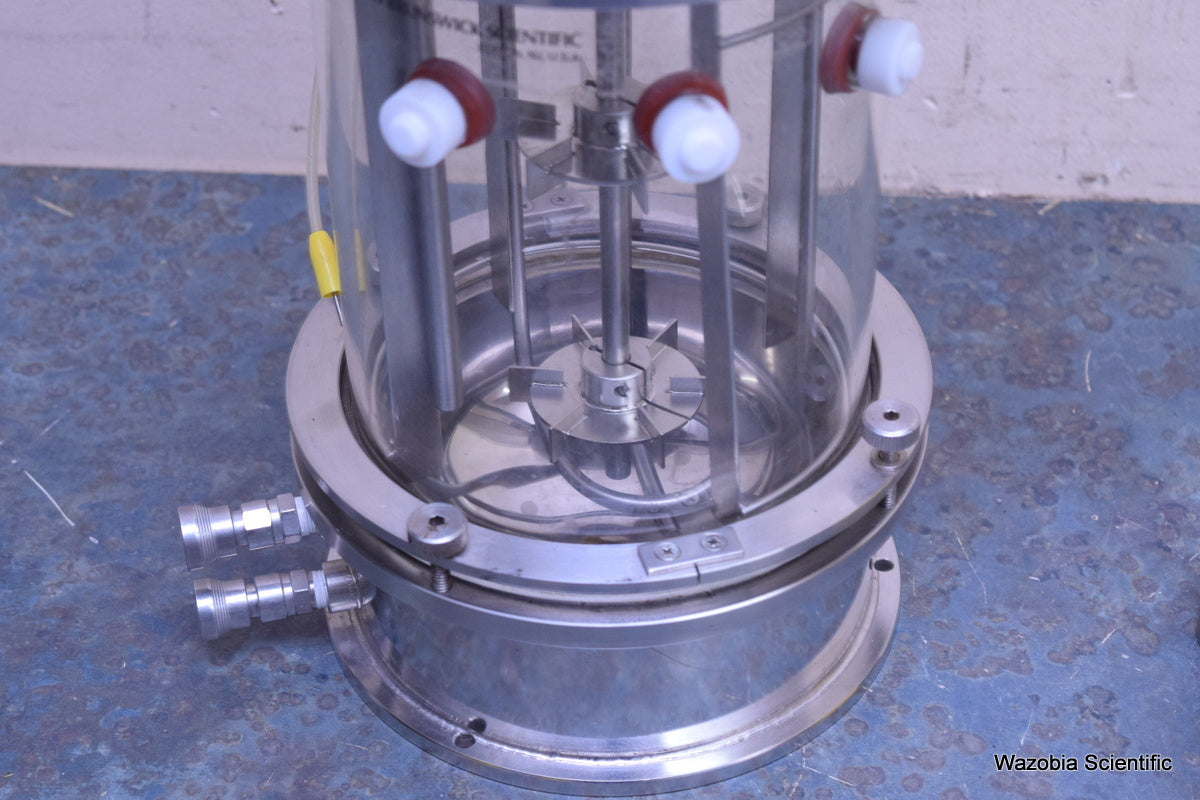 NEW BRUNSWICK SCIENTIFIC BIOFLO FERMENTOR BIOREACTOR 5L VESSEL