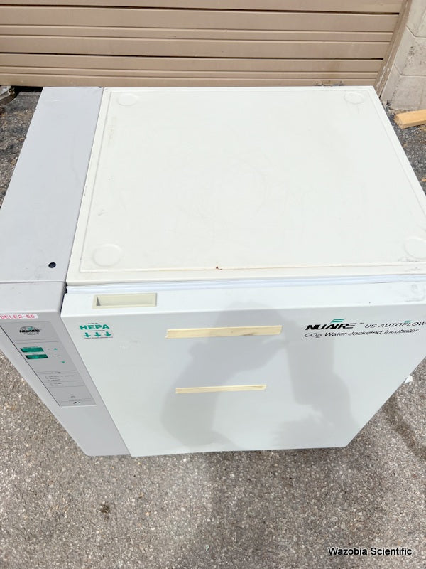 NUAIRE US AUTOFLOW CO2 WATER JACKETED INCUBATOR MODEL NU-4750