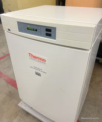 THERMO ELECTRON FORMA SERIES II WATER JACKETED C02 LABORATORY INCUBATOR 3110