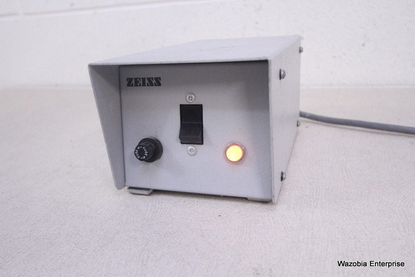 ZEISS MICROSCOPE ILLUMINATOR LIGHT SOURCE POWER  SUPPLY