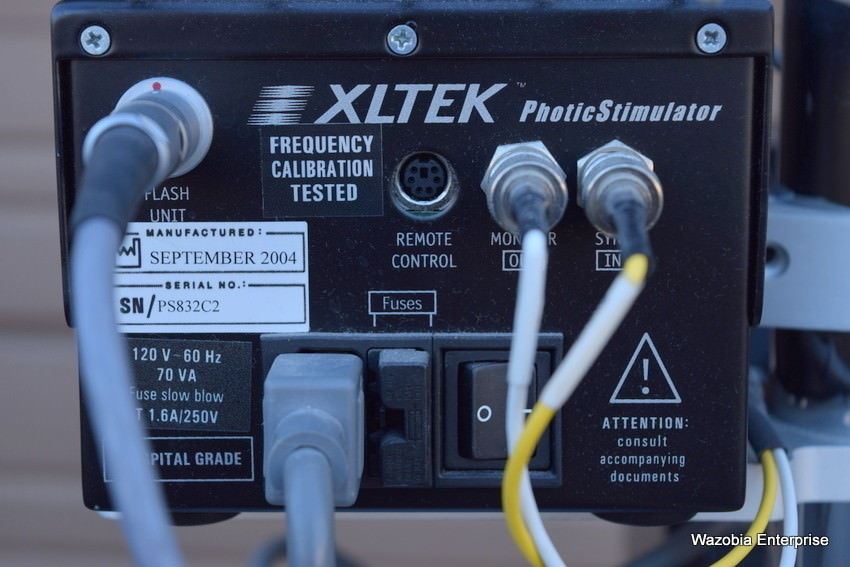 XLTEK 32 CHANNEL EEG HEADBOX WITH PHOTIC STIMULATOR XLPS-1F 1P