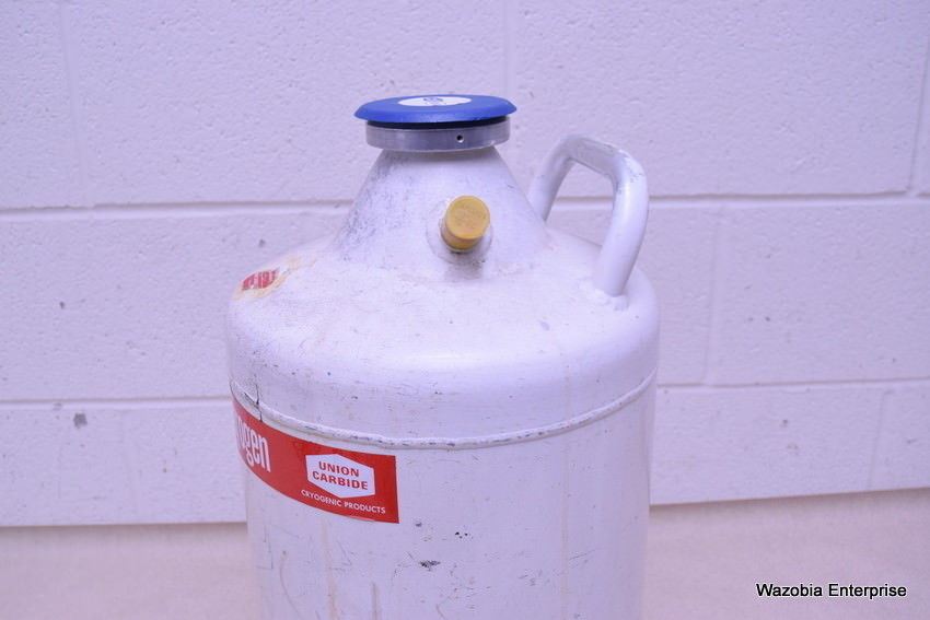 UNION CARBIDE LIQUID NITROGEN CONTAINER  DEWAR CRYOGENIC