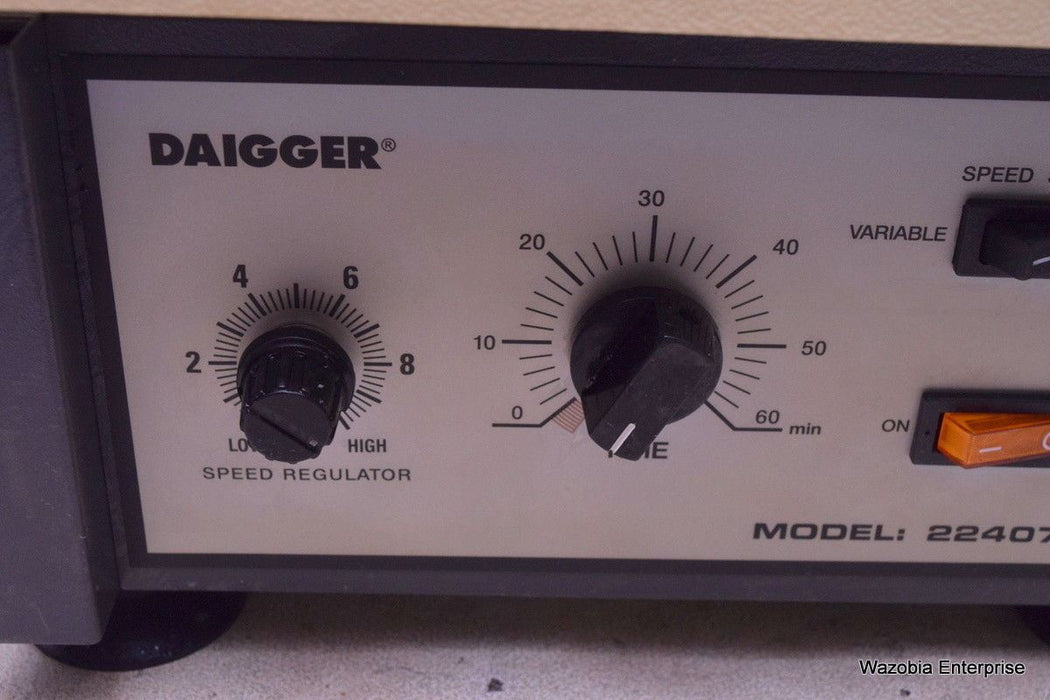 DAIGGER SHAKER MODEL 22407A