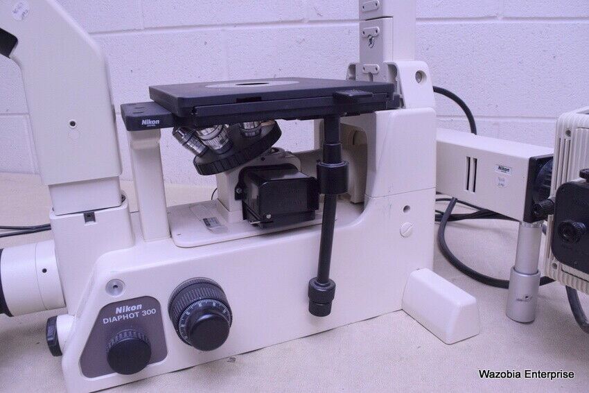 NIKON DIAPHOT 300 FLUORESCENCE PHASE CONTRAST INVERTED MICROSCOPE