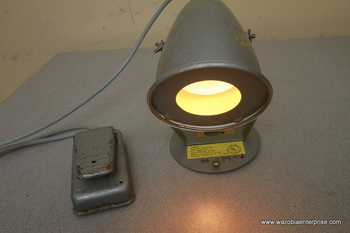 HALSEY MODEL 277-FS-RH FOOTSWTICH LAMP