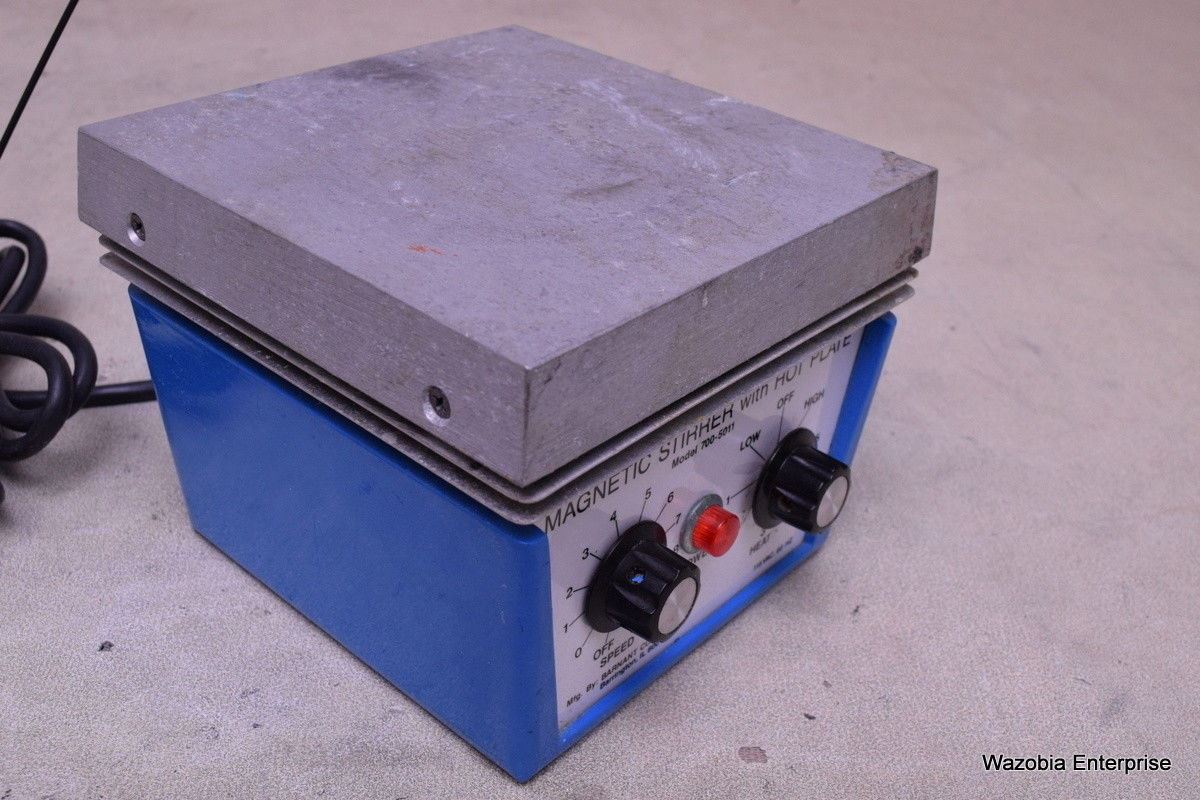 COLE & PALMER MAGNETIC STIRRED WITH HOT PLATE MODEL 700-5011