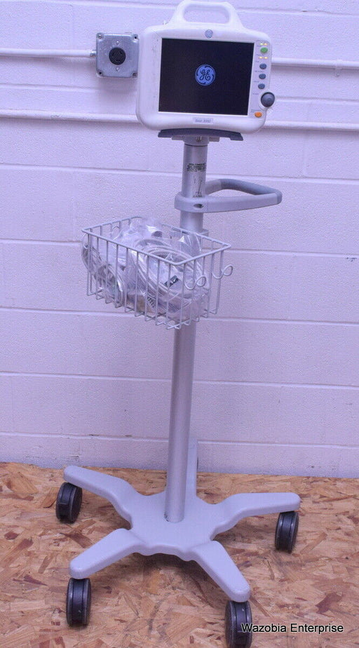 GE DASH 3000 PATIENT MONITOR WITH MEDICAL STAND CART