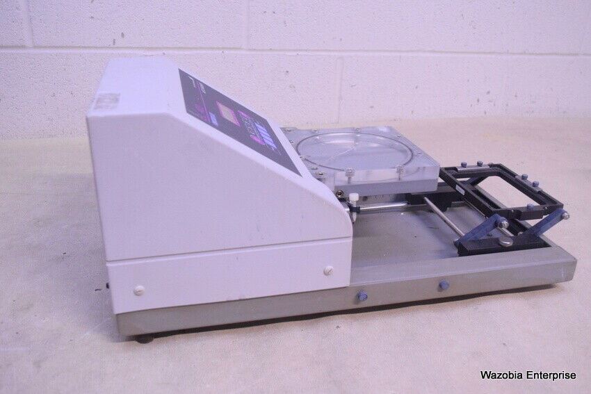 BIO-TEK INSTRUMENTS MICROPLATE BIO KINETICS READER MODEL EL 340 WITH AUTO WASHER