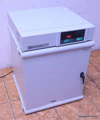 FISHER SCIENTIFIC ISOTEMP OVEN MODEL 637D