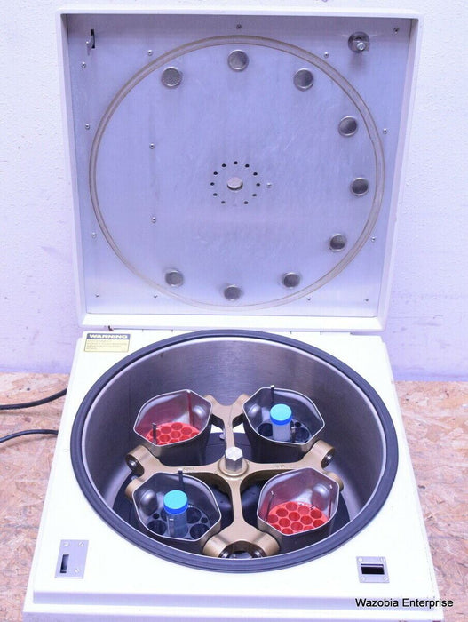 IEC CENTRA-7 WITH ROTOR AND BUCKETS CENTRIFUGE